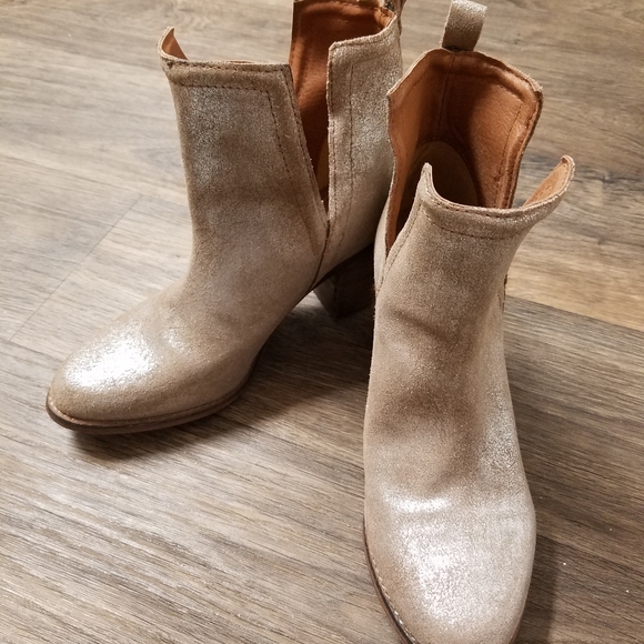 diba true later on bootie